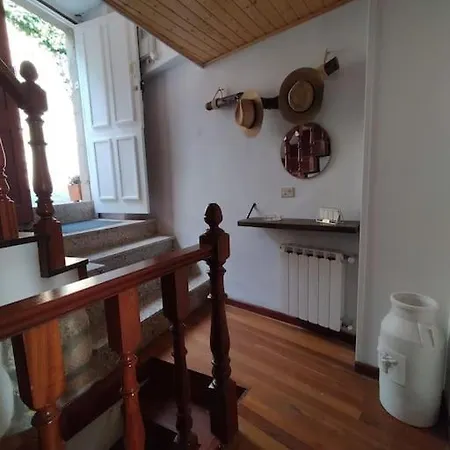 Casa En El Centro De Hébergement de vacances Allariz