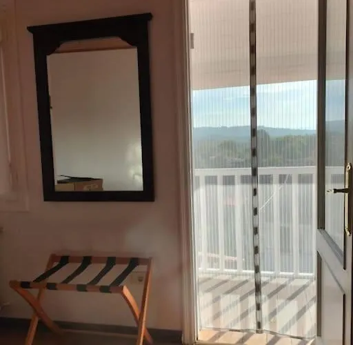 Casa En El Centro De Hébergement de vacances Allariz